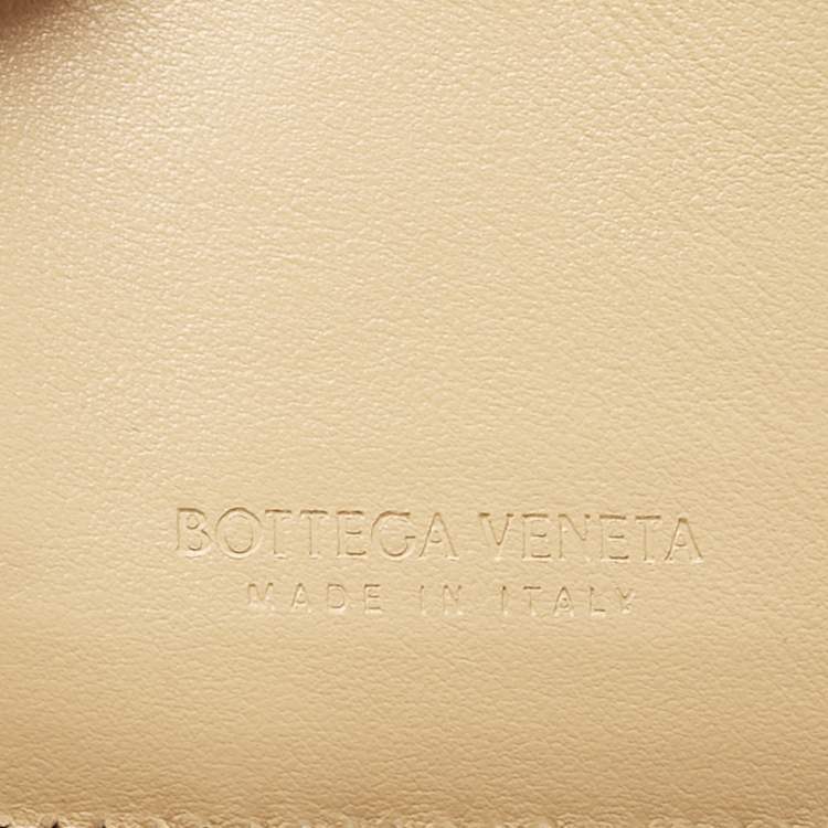Pre Owned Bottega Veneta Beige Leather Intrecciato Cassette Zip Trifold Wallet
