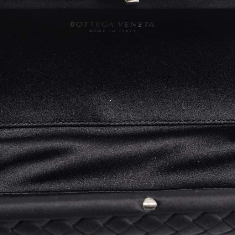 Pre Owned Bottega Veneta Black Intrecciato Satin Stretch Knot Clutch