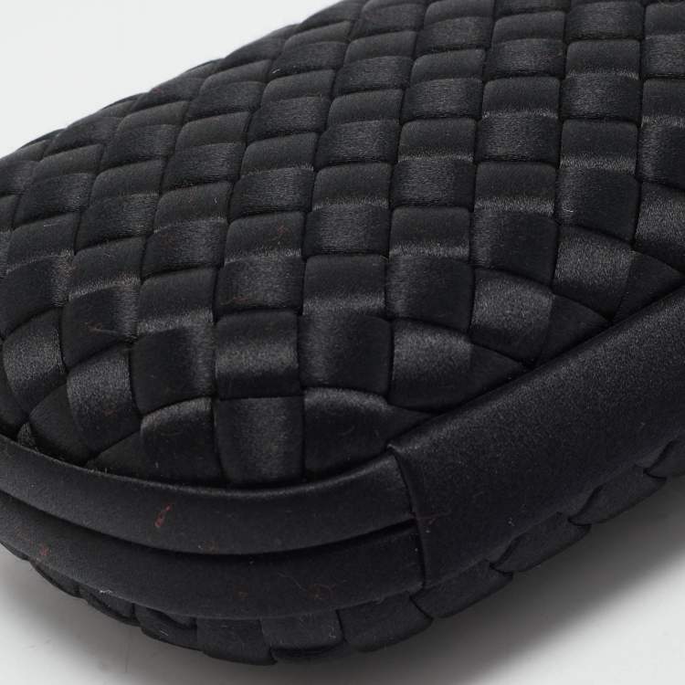 Pre Owned Bottega Veneta Black Intrecciato Satin Stretch Knot Clutch