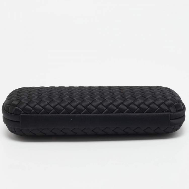 Pre Owned Bottega Veneta Black Intrecciato Satin Stretch Knot Clutch