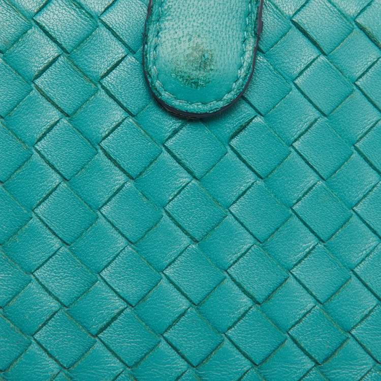 Pre Owned Bottega Veneta Light Blue Intrecciato Leather Compact Wallet