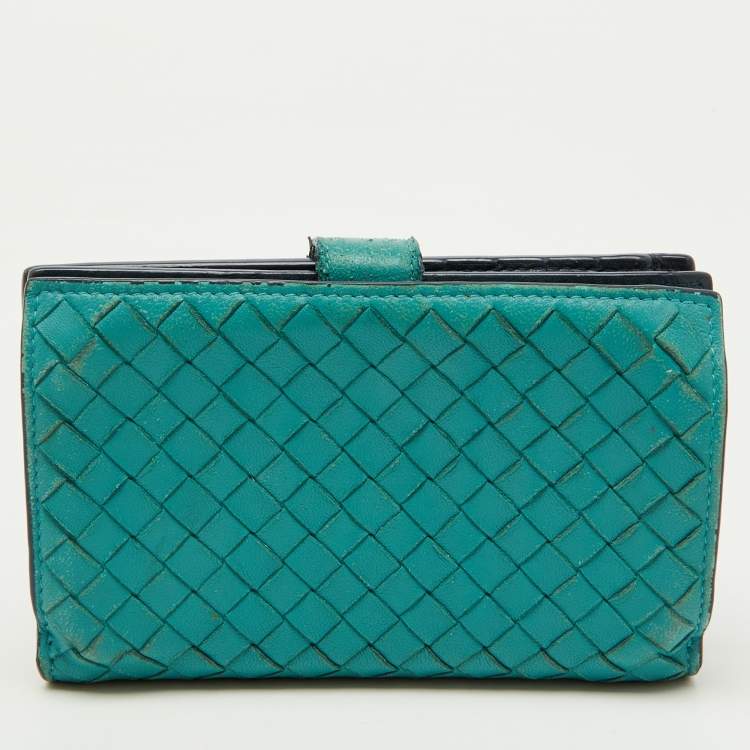 Pre Owned Bottega Veneta Light Blue Intrecciato Leather Compact Wallet
