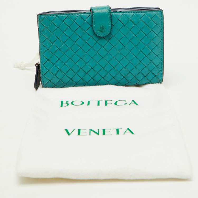 Pre Owned Bottega Veneta Light Blue Intrecciato Leather Compact Wallet