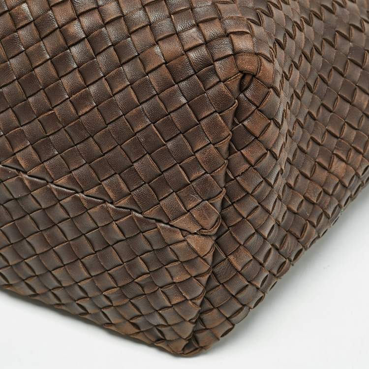 Pre Owned Bottega Veneta Cacao Intrecciato Leather Medium Cabat Tote 