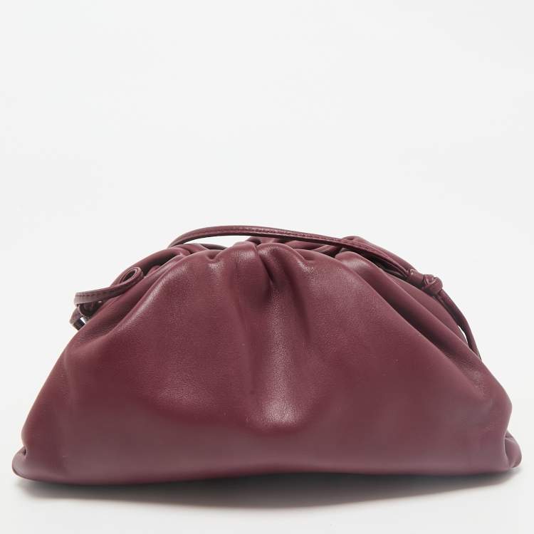 Pre Owned Bottega Veneta Burgundy Bordeaux Leather Mini The Pouch Bag