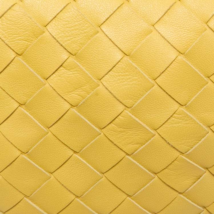 Pre Owned Bottega Veneta Yellow Intrecciato Leather Mini Jodie Hobo