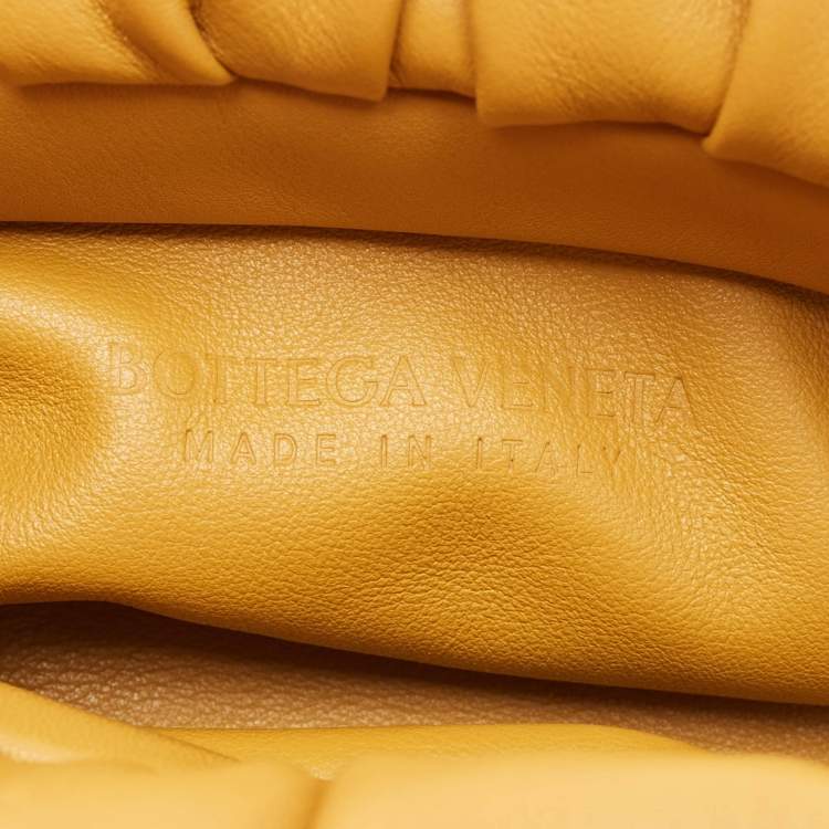 Pre Owned Bottega Veneta Tan Leather The Chain Pouch Bag