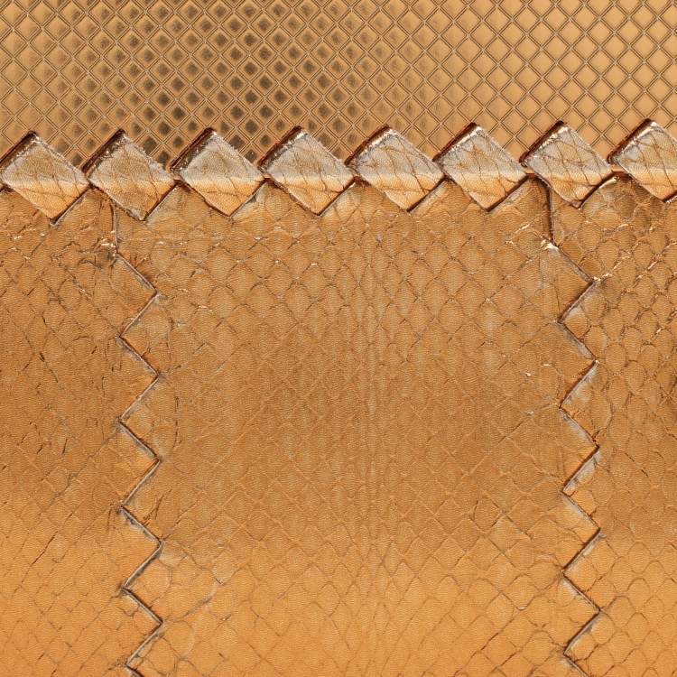 Pre Owned Bottega Veneta Gold Metalic Leather Frame Clutch