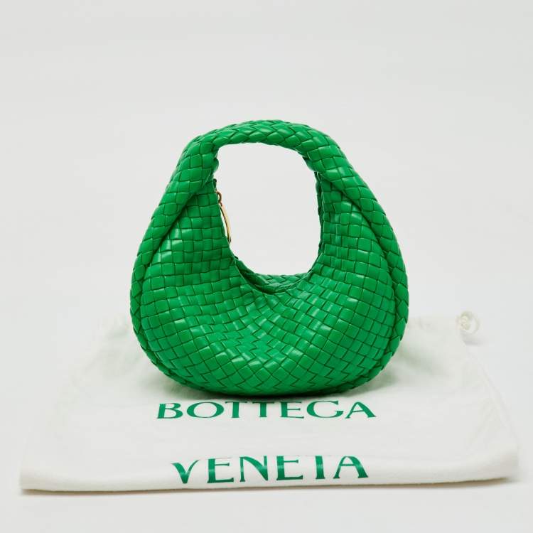 Pre Owned Bottega Veneta Green Intrecciato Leather Mini Padded Jodie Hobo