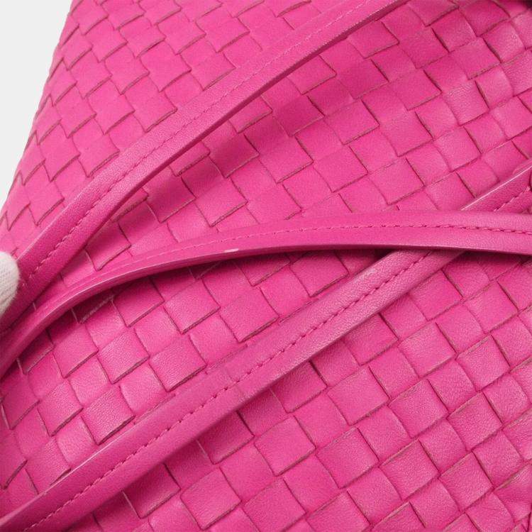 مملوكة مسبقًا Bottega Veneta Pink Intrecciato Crossbody Bag
