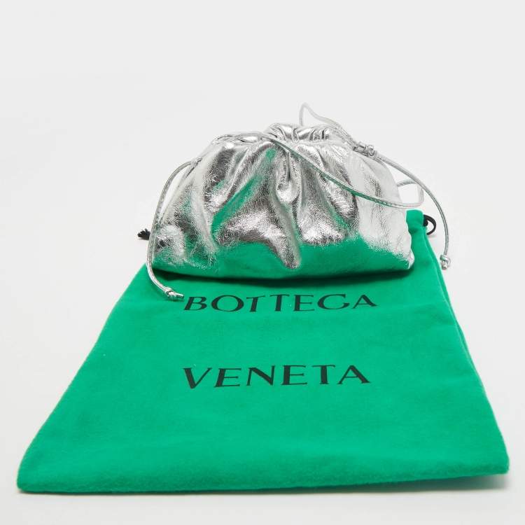 Pre Owned Bottega Veneta Silver Leather Mini The Pouch Clutch 