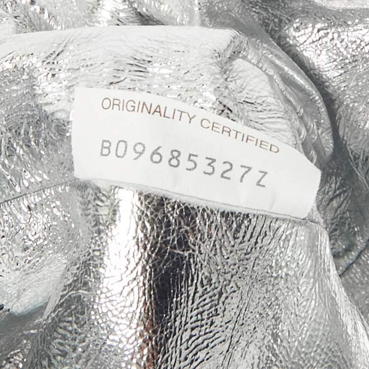Pre Owned Bottega Veneta Silver Leather Mini The Pouch Clutch 