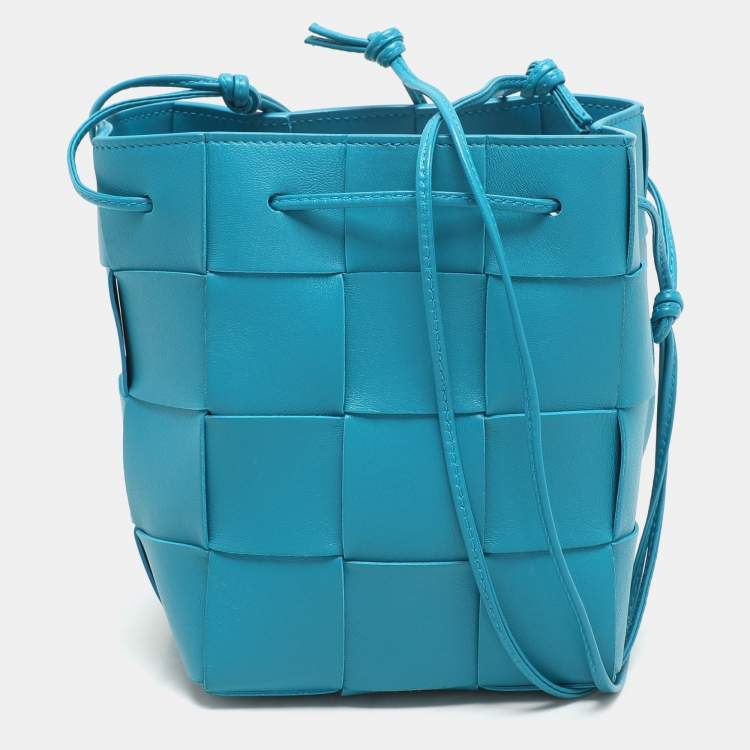 Pre Owned Bottega Veneta Blue Leather Small Cassette Bucket Bag