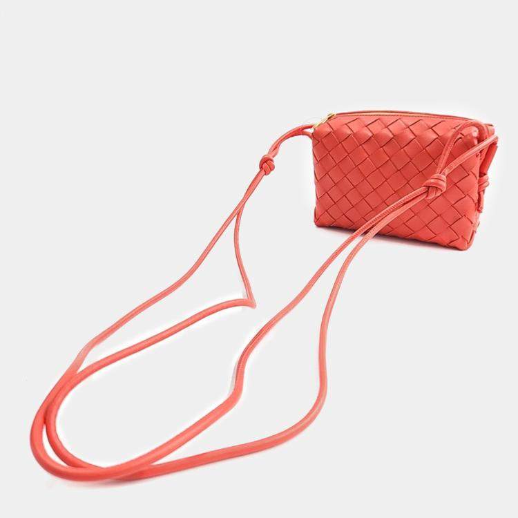 Pre Owned Bottega Veneta Red Leather Mini Loop Camera Bag