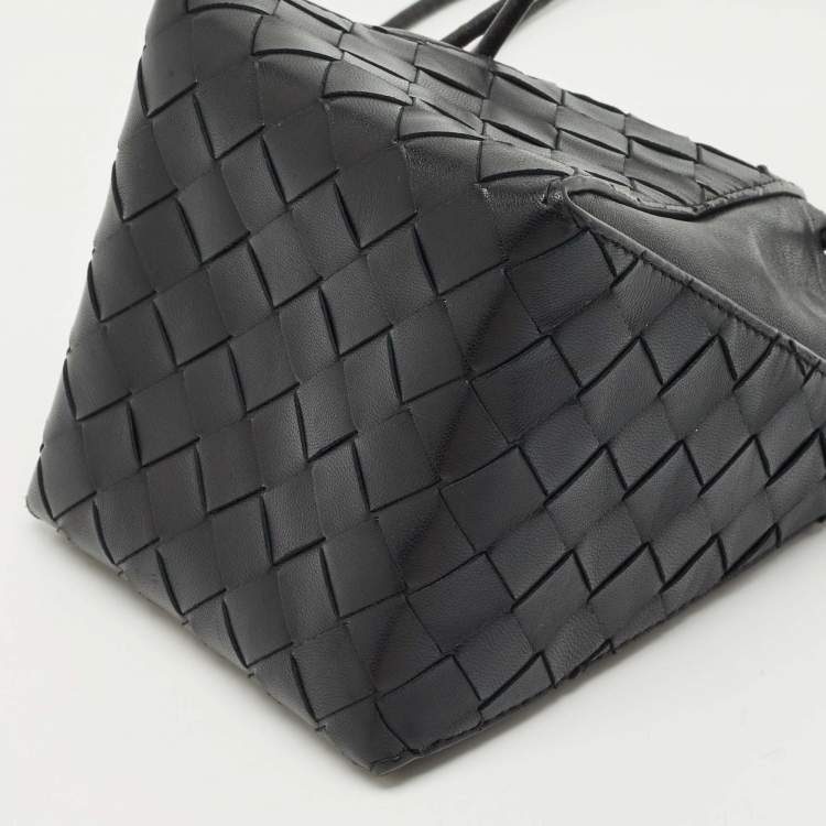 Pre Owned Bottega Veneta Black Intrecciato Leather Mini Knot Bucket Clutch Bag