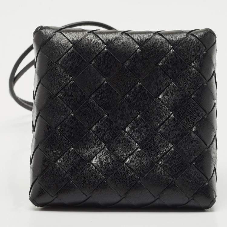 Pre Owned Bottega Veneta Black Intrecciato Leather Mini Knot Bucket Clutch Bag