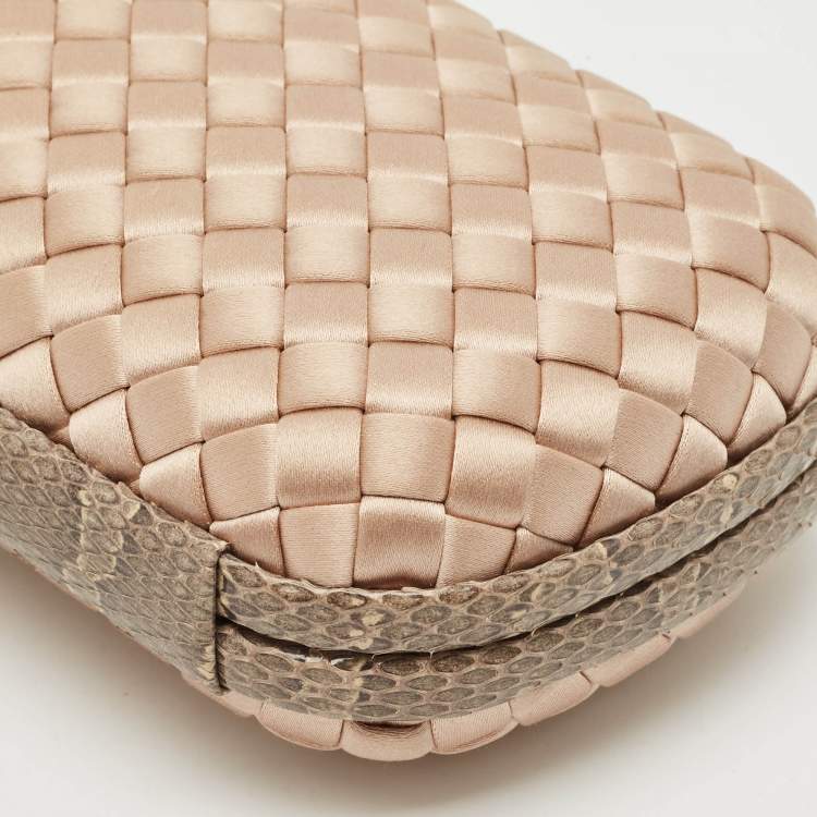 Pre Owned Bottega Veneta Beige Intrecciato Satin and Water Snakeskin Trim Knot Clutch
