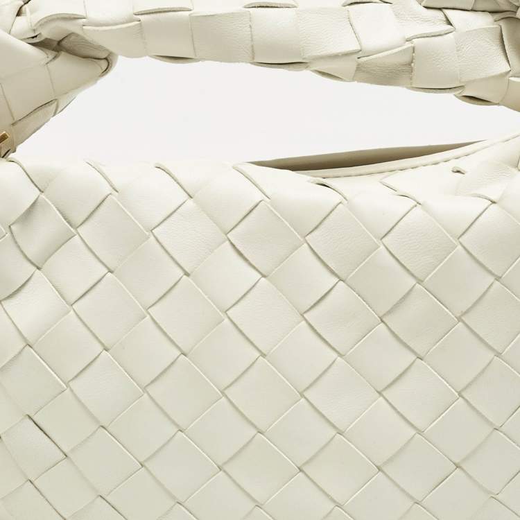 Pre Owned Bottega Veneta White Intrecciato Leather Mini Jodie Hobo