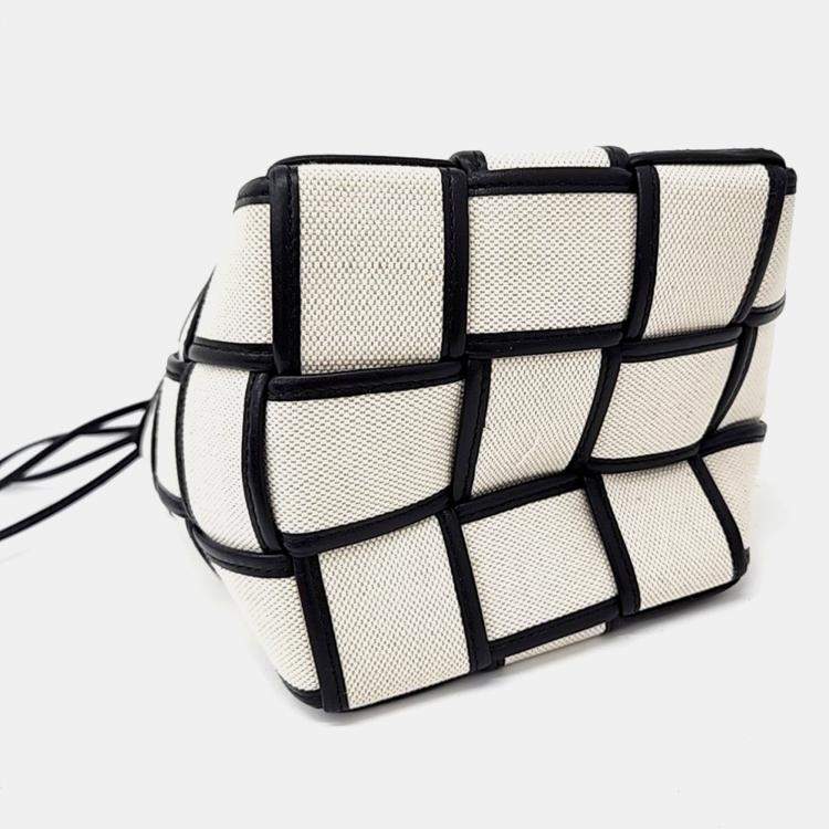 Pre Owned Bottega Veneta Beige/Black Canvas Cassette Bucket Bag