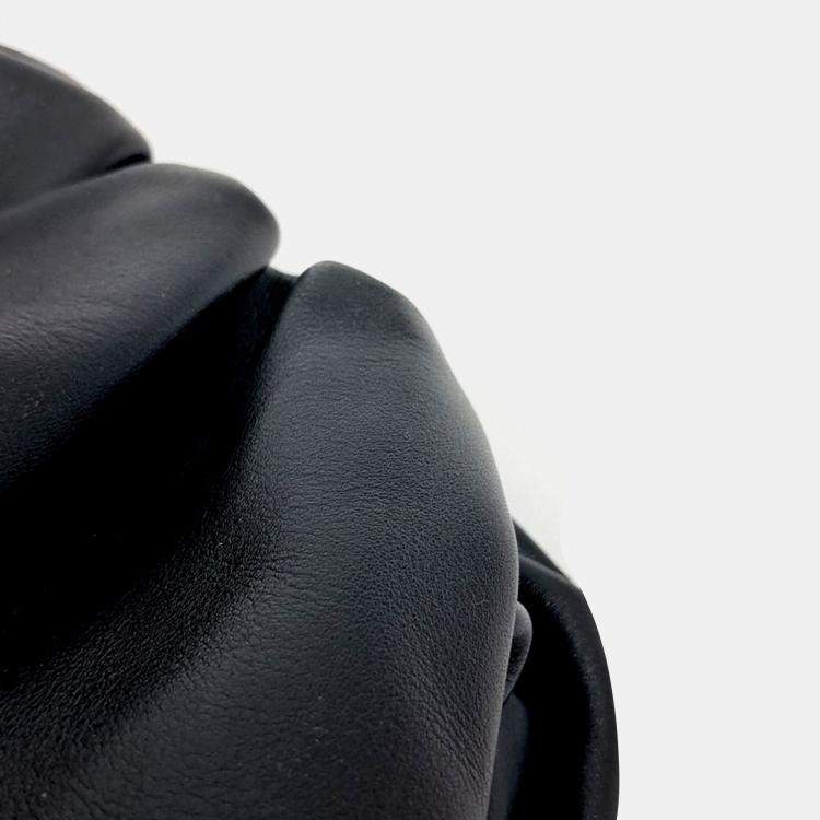 Pre Owned Bottega Veneta Black Leather Butter Calf Pouch