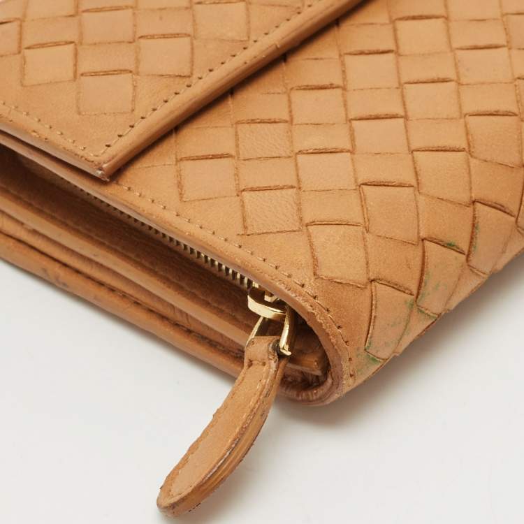 Pre Owned Bottega Veneta Brown Intrecciato Leather Flap Continental Wallet