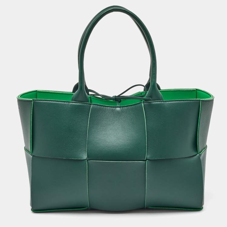 Pre Owned Bottega Veneta Dark Green Intreccio Leather Small Arco Tote