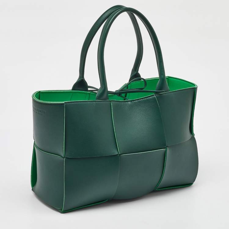 Pre Owned Bottega Veneta Dark Green Intreccio Leather Small Arco Tote