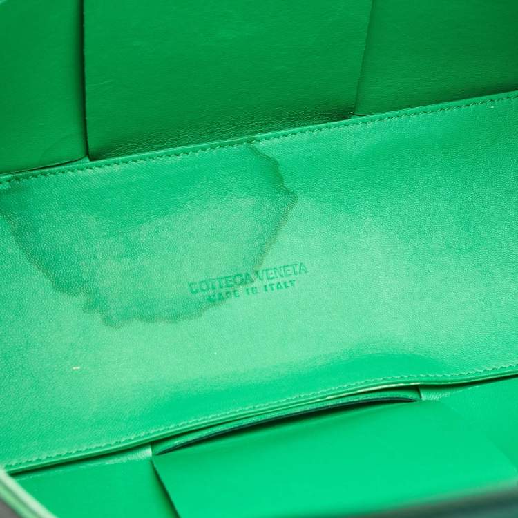 Pre Owned Bottega Veneta Dark Green Intreccio Leather Small Arco Tote