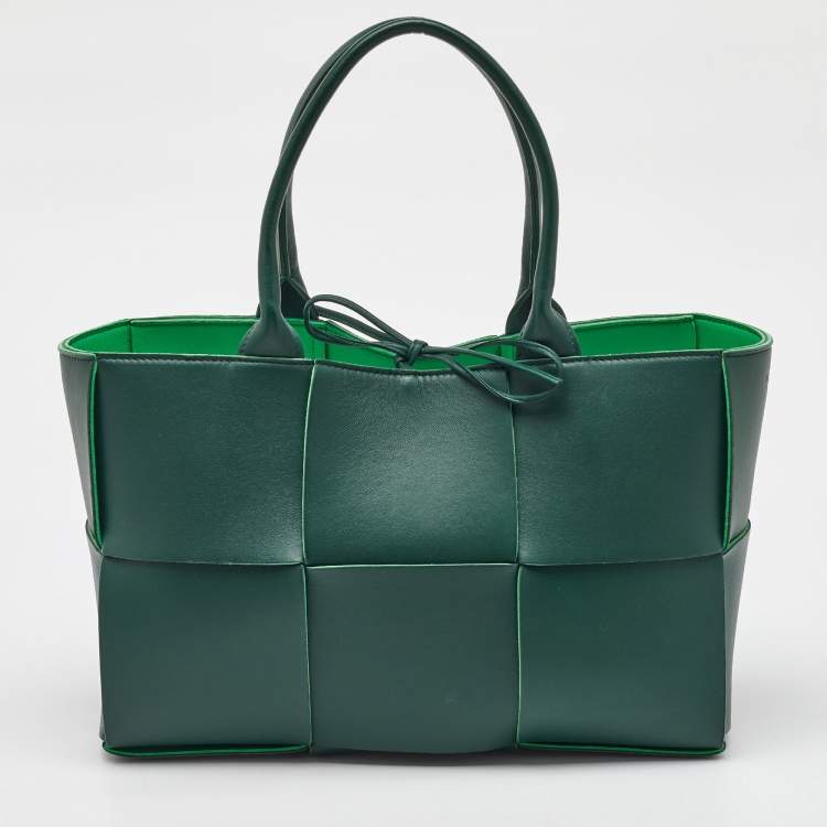 Pre Owned Bottega Veneta Dark Green Intreccio Leather Small Arco Tote