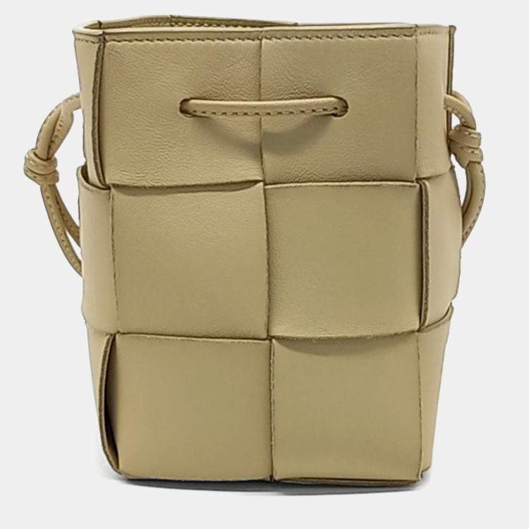 Pre Owned Bottega Veneta Beige Leather Cassette Mini Bucket Bag