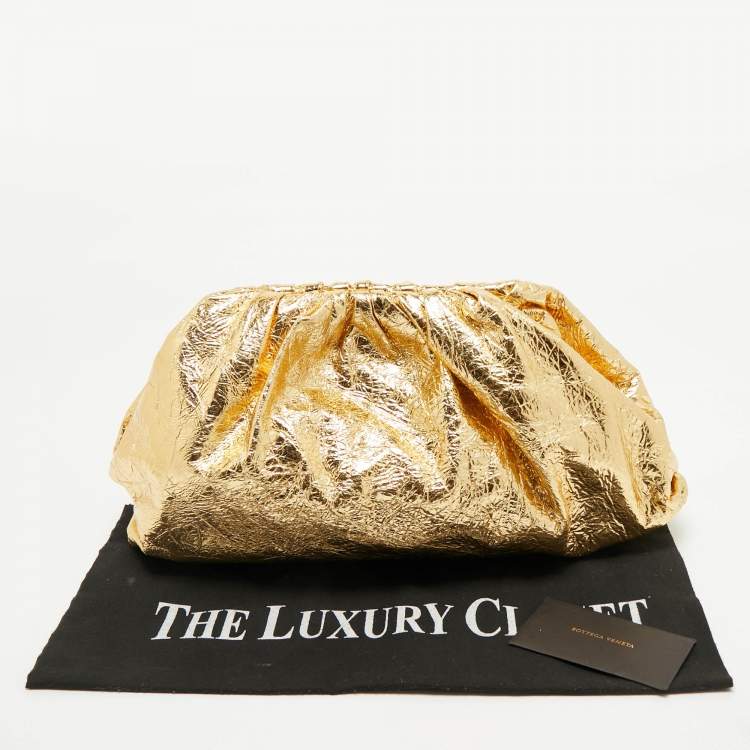 Pre Owned Bottega Veneta Gold Foil Leather The Pouch Clutch