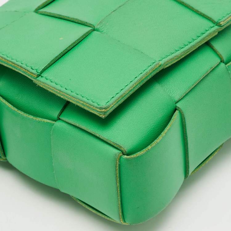Pre Owned Bottega Veneta Green Intreccio Leather Cassette Shoulder Bag