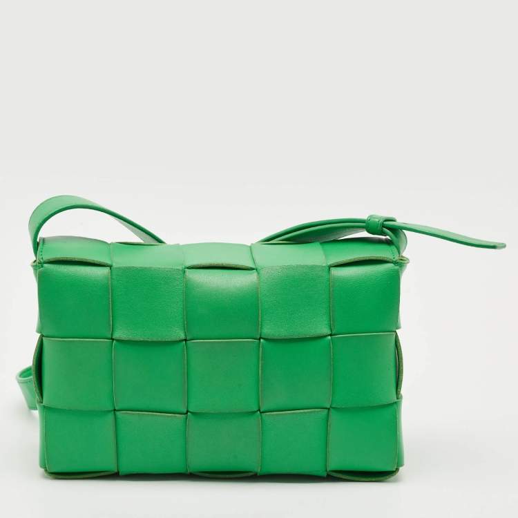 Pre Owned Bottega Veneta Green Intreccio Leather Cassette Shoulder Bag