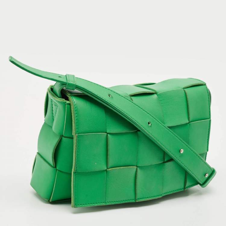 Pre Owned Bottega Veneta Green Intreccio Leather Cassette Shoulder Bag