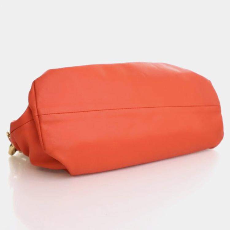 مملوكة مسبقًا Bottega Veneta The Chain Pouch Calfskin Leather Clutch