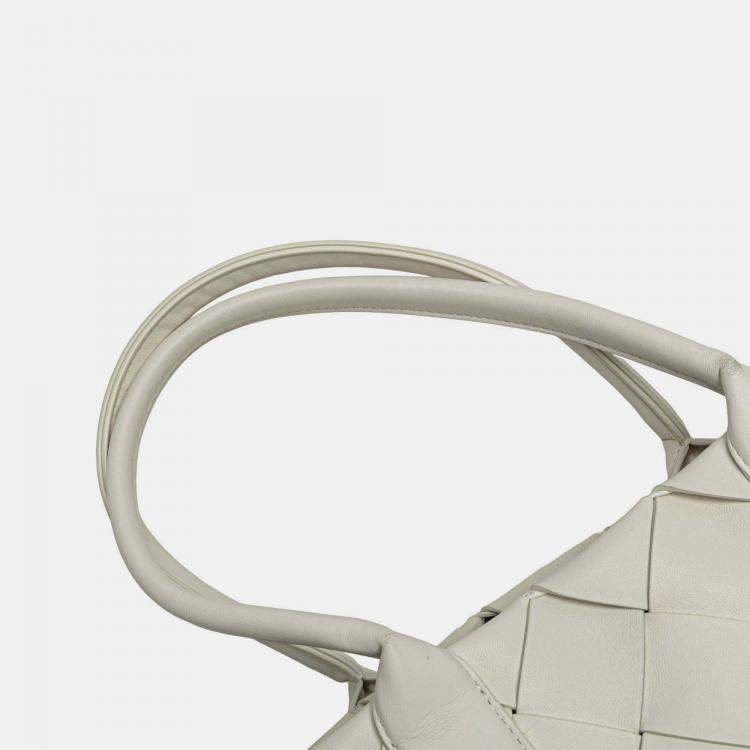Pre Owned Bottega Veneta White Small Lambskin Intrecciato Cabat Tote