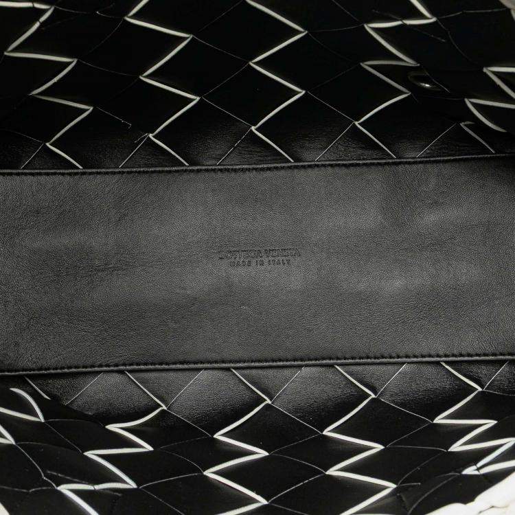 Pre Owned Bottega Veneta White Small Lambskin Intrecciato Cabat Tote