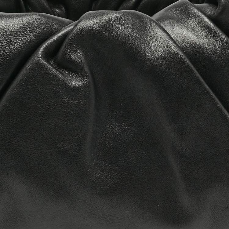Pre Owned Bottega Veneta Black Leather Medium The Shoulder Pouch Bag