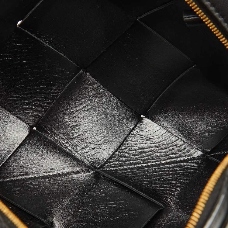 Pre Owned Bottega Veneta Black Leather Small Cassette Camera Bag