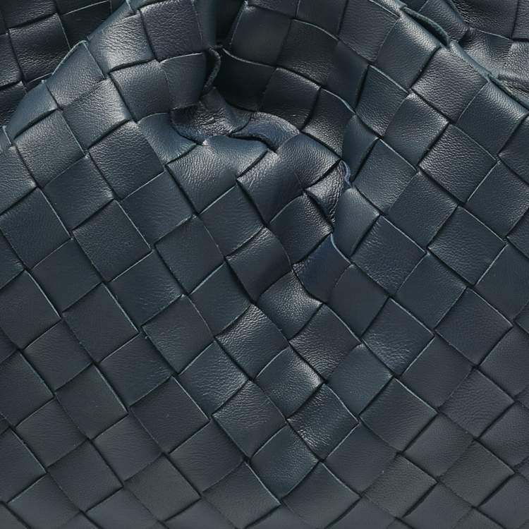 Pre Owned Bottega Veneta Navy Blue Intrecciato Leather Classic The Pouch
