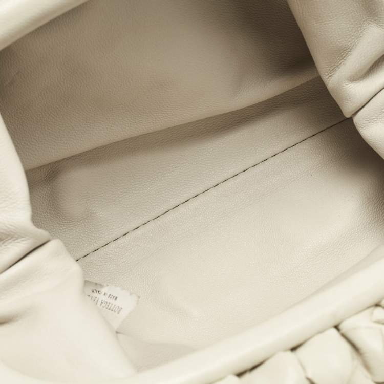 Pre Owned Bottega Veneta White Intrecciato Leather Mini The Pouch Clutch