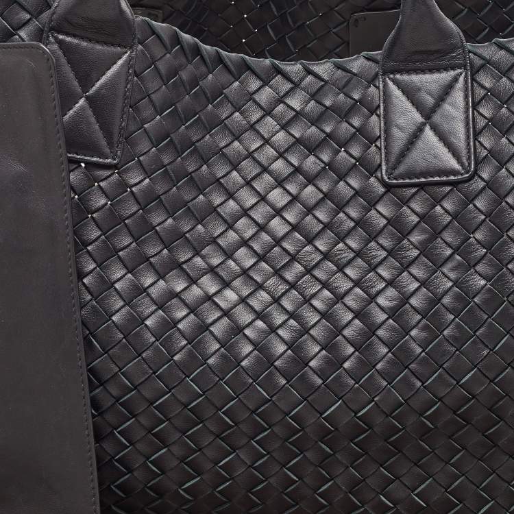 Pre Owned Bottega Veneta Black Intrecciato Leather Medium Cabat Tote