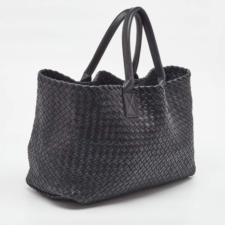 Pre Owned Bottega Veneta Black Intrecciato Leather Medium Cabat Tote