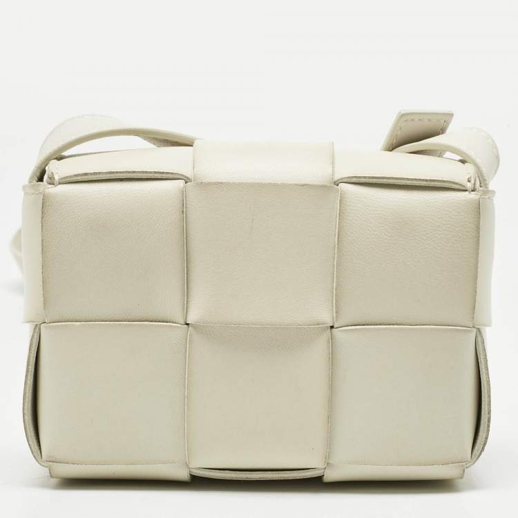 Pre Owned Bottega Veneta White Intrecciato Leather Mini Cassette Crossbody Bag