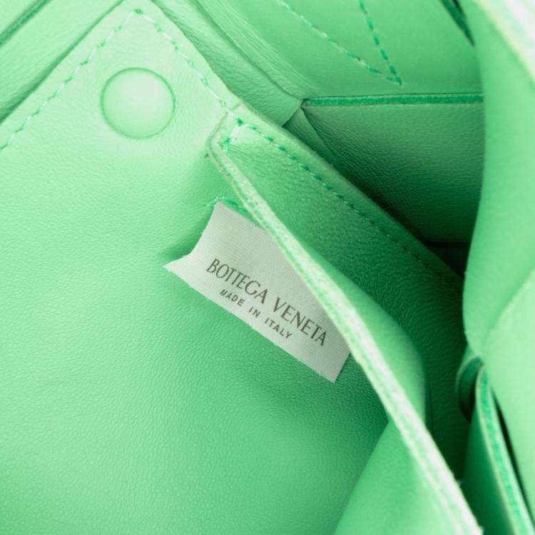 مملوكة مسبقًا Bottega Veneta Green Small Nappa Intrecciato Cassette Crossbody