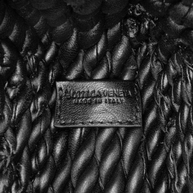 مملوكة مسبقًا Bottega Veneta Black Lambskin Torchon Classic Tasseled Twisted Crossbody