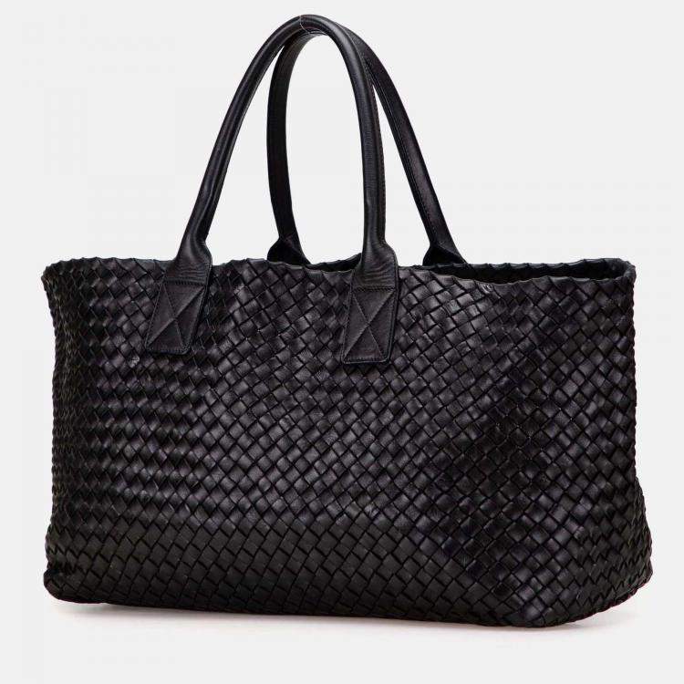 Pre Owned Bottega Veneta Black Medium Lambskin Intreccio Cabat Tote
