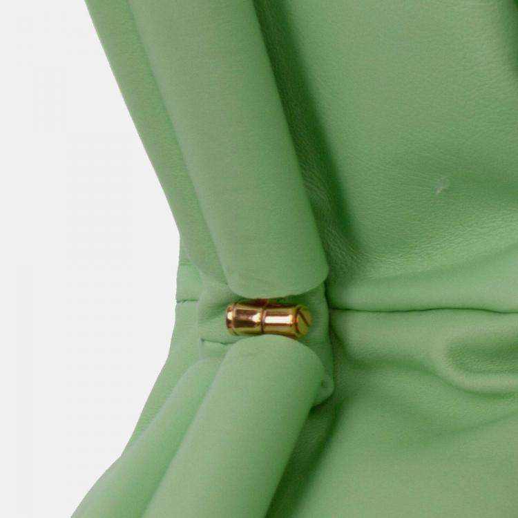 مملوكة مسبقًا Bottega Veneta Green Teen Lambskin Pouch