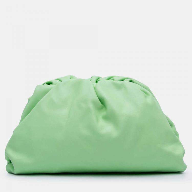 مملوكة مسبقًا Bottega Veneta Green Teen Lambskin Pouch