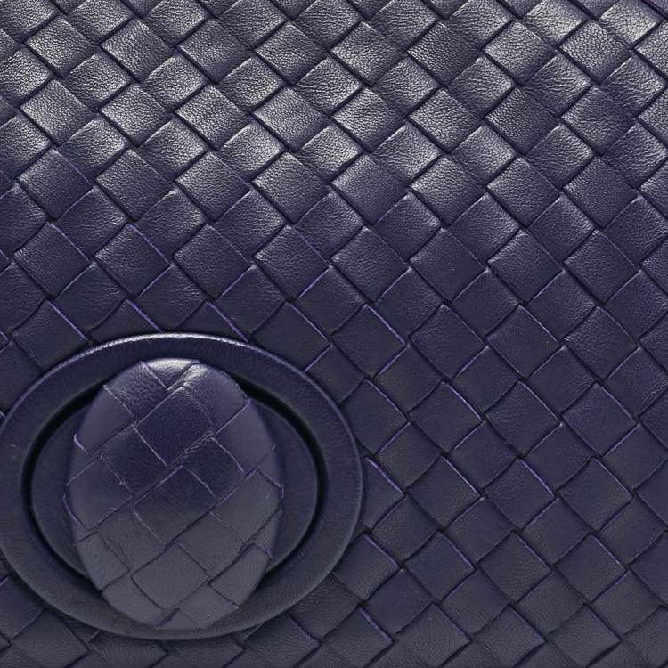 Pre Owned Bottega Veneta Blue Intrecciato Leather Twist Lock Flap Clutch